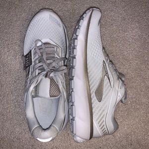Brooks Ghost 12 Sneakers